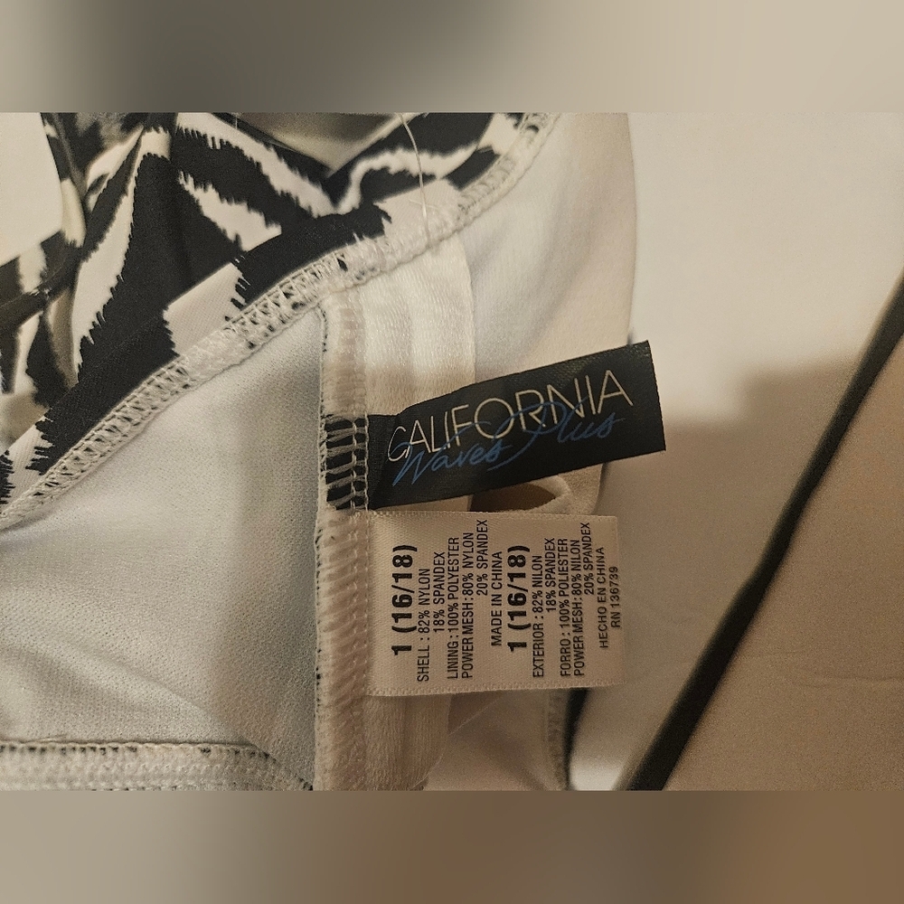 Salt Plus Cove-  Women's 16-18 Zebra Print Cutout Swimsuit NWT - Picture 10 of 11